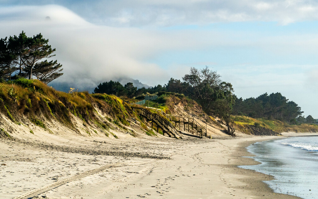 Entry to the beach by christinav