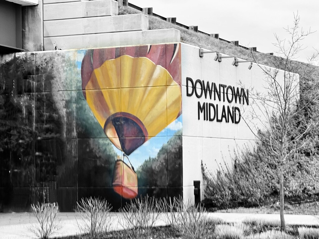 downtown balloon by amyk