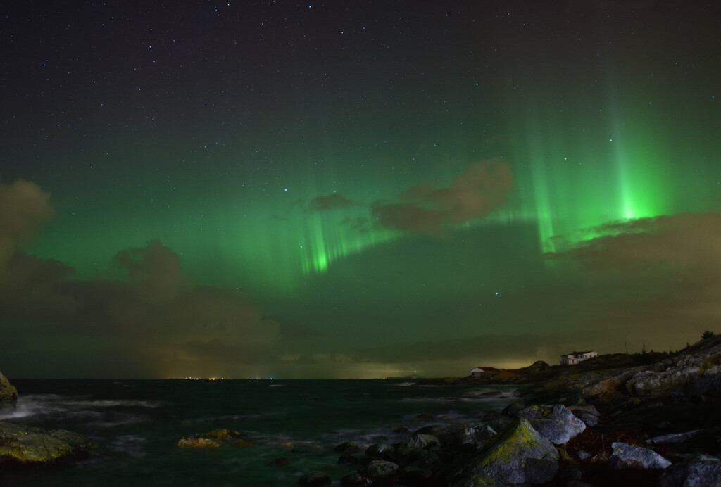 Aurora borealis #2 by clearlightskies