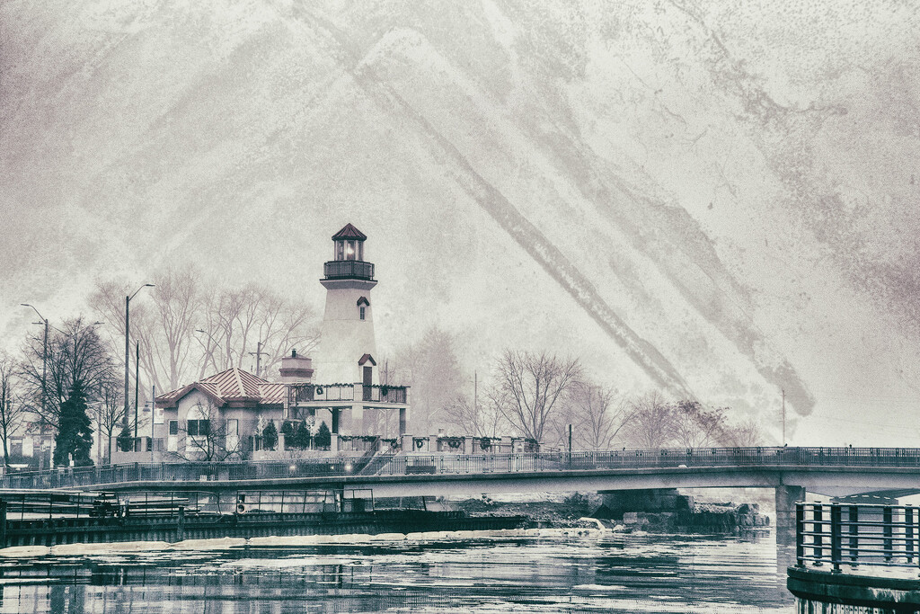 Port Credit Lighthouse by pdulis