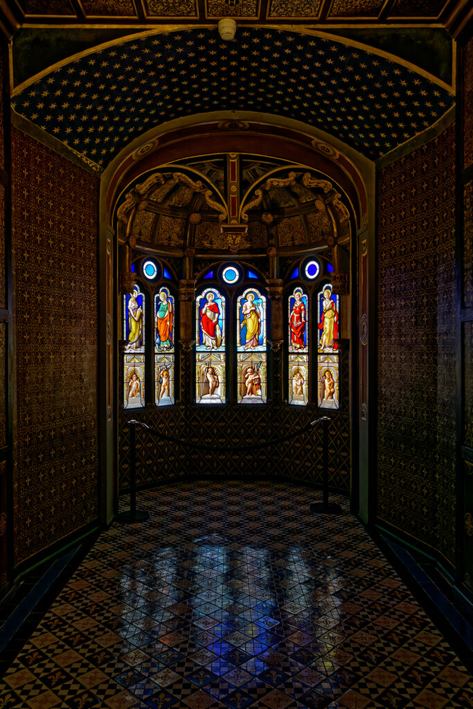 0121 - Inside Château Royal de Blois by bob65