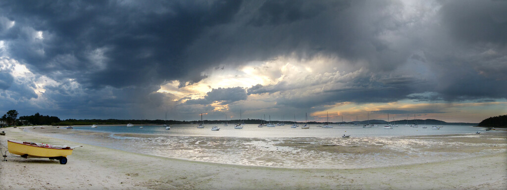 Storm Panorama by onewing