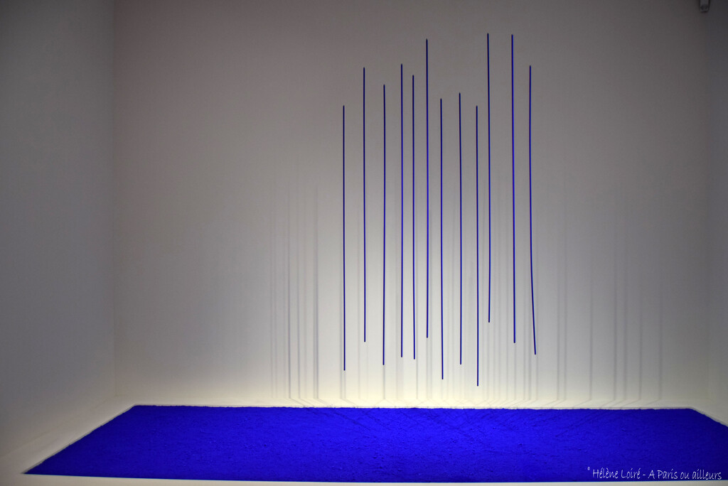 Yves Klein exhibition by parisouailleurs