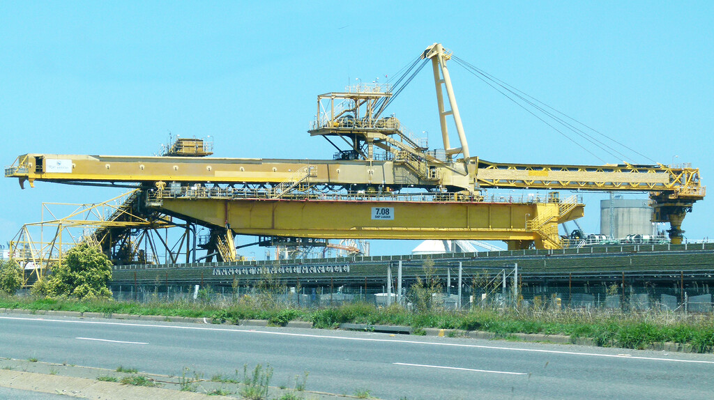 Coal Loader by onewing
