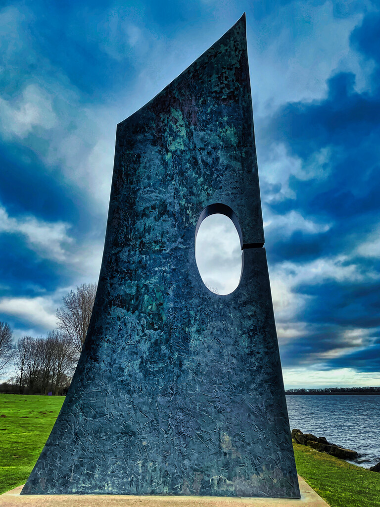Rutland Water Monument by brocky59