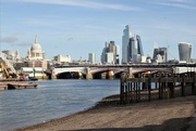 21st Jan 2023 - I love the beaches on the Thames. Towards St Pauls