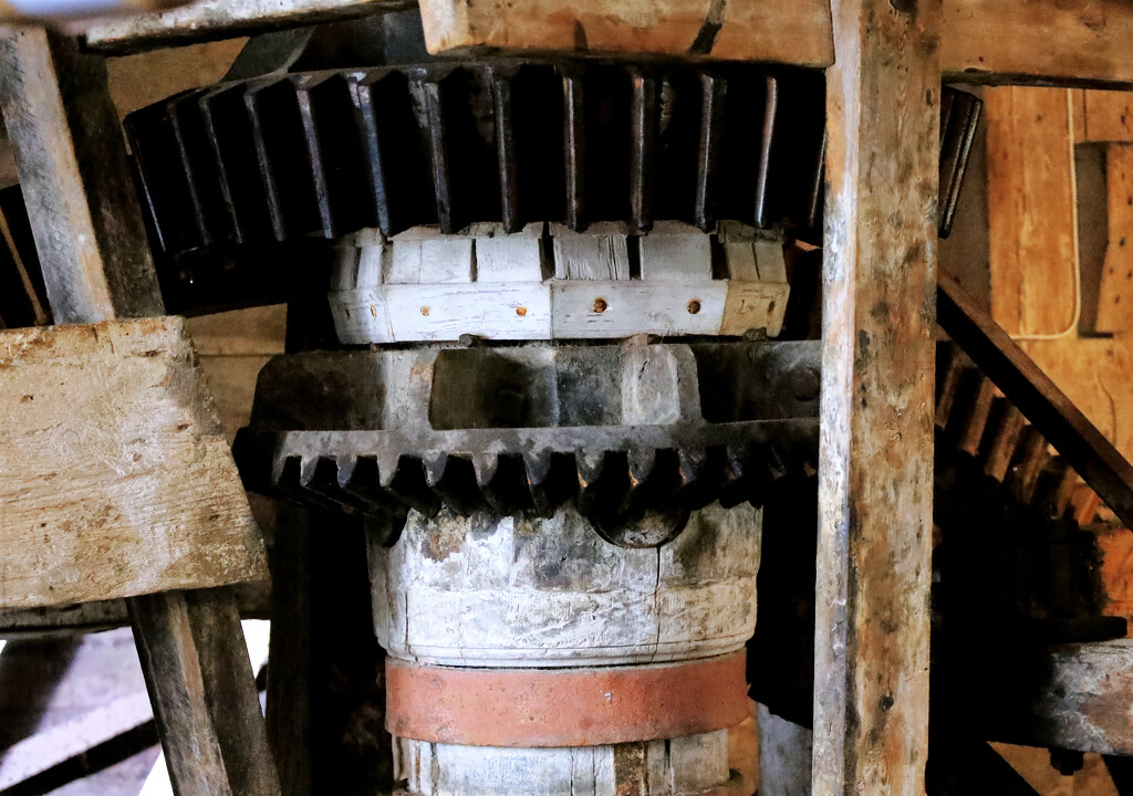 Lode Watermill driving gears, Cambridge by neil_ge