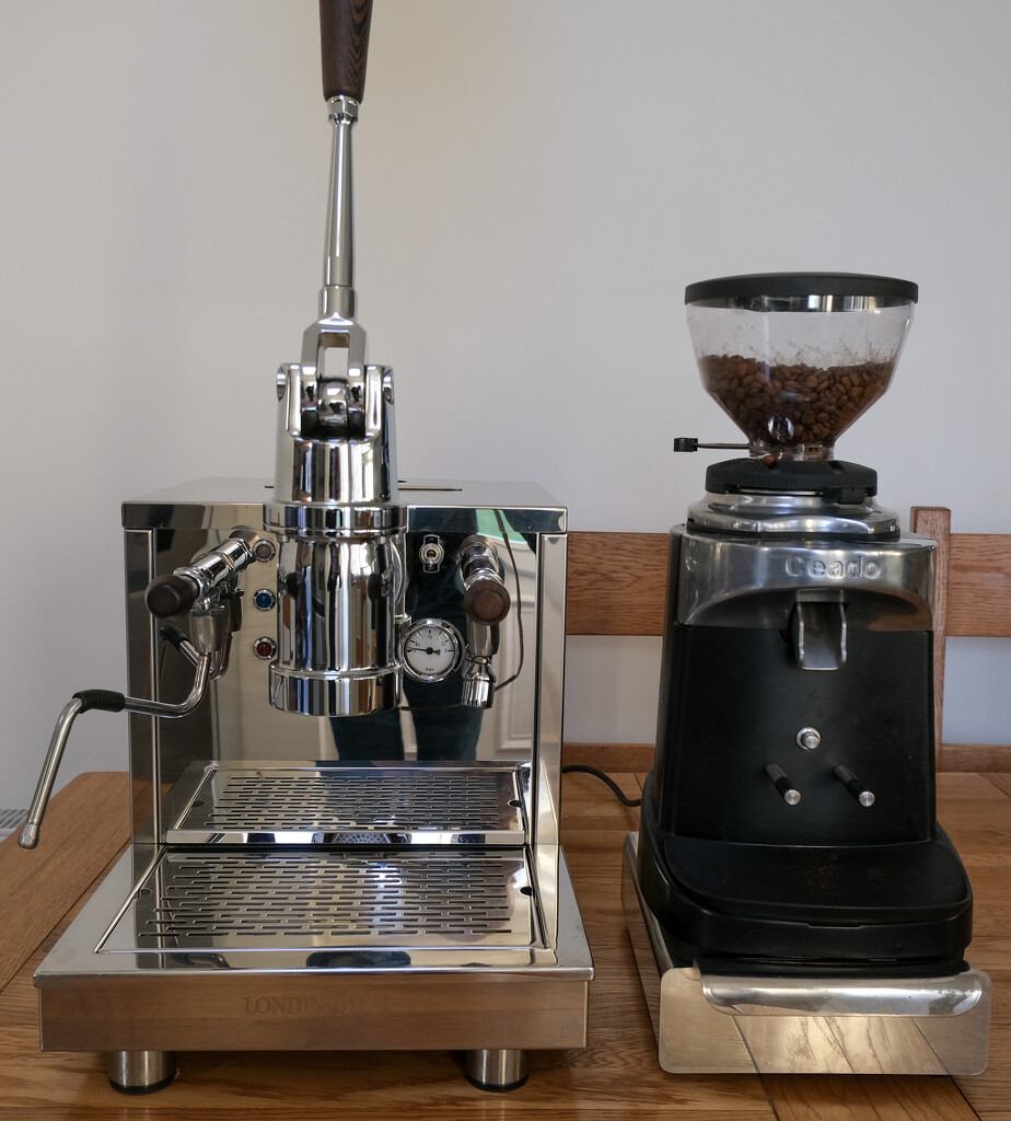 Coffee Machine & Grinder for sale by 365nick