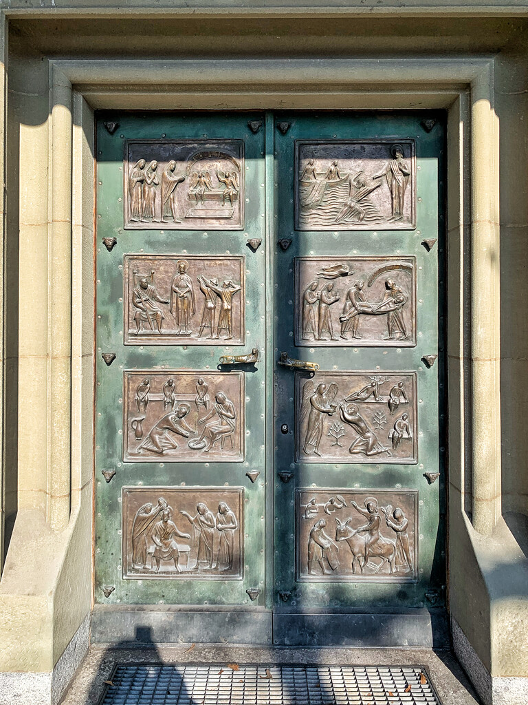 Door in Bern.  by cocobella