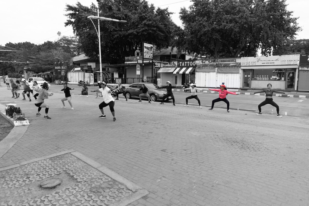 Street Aerobics by lumpiniman