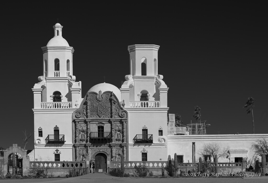 San Xavier del Bac Mission by taffy
