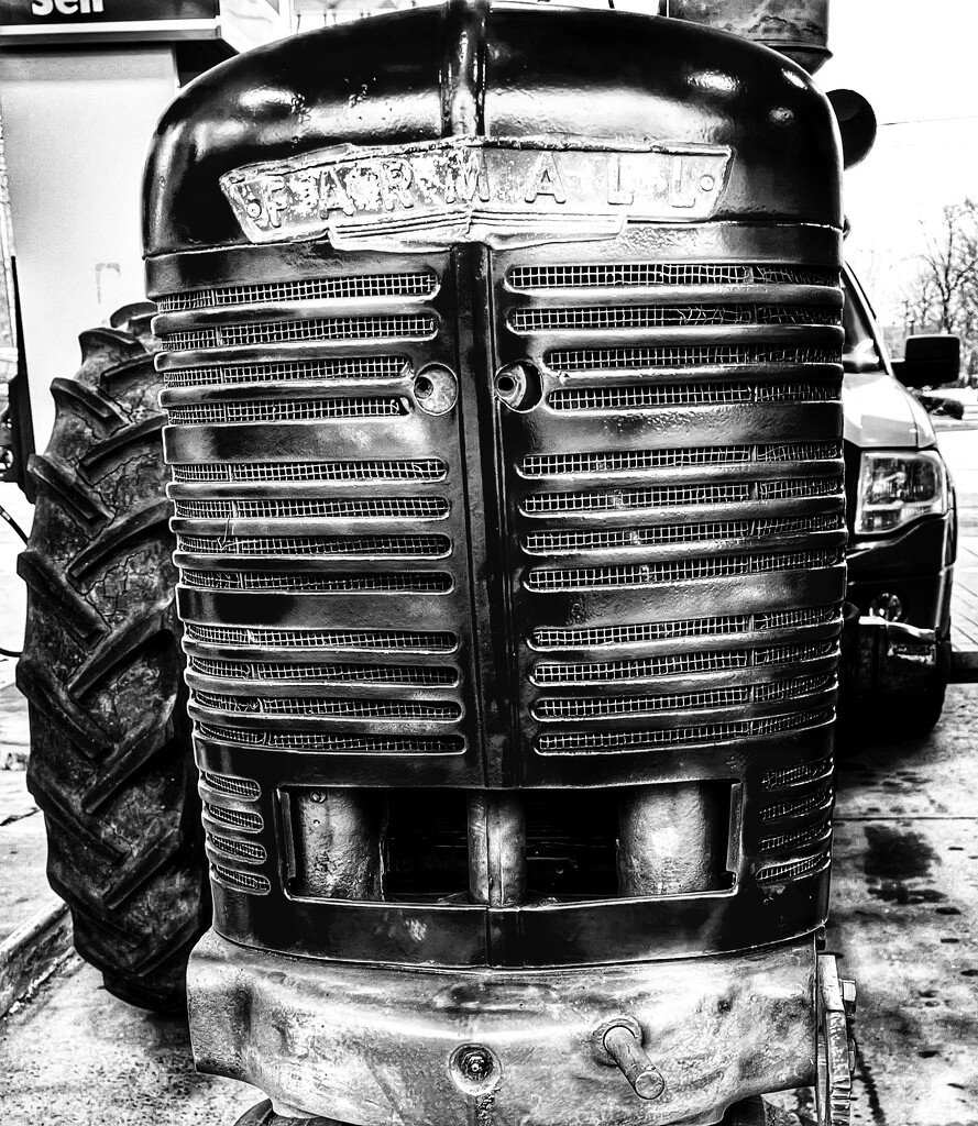 Antique Tractor by green_eyes