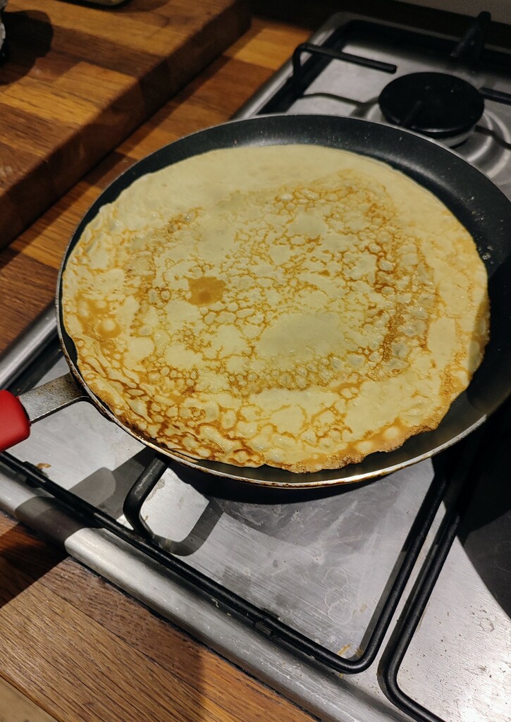 Pancake in the pan  by boxplayer