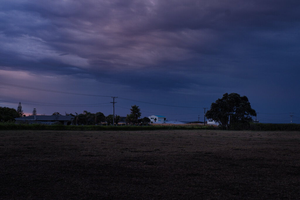 A brooding sky by dkbarnett
