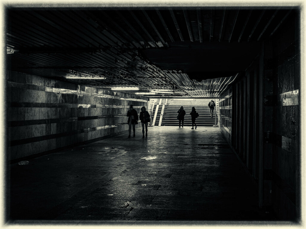 Specter underground passage by haskar