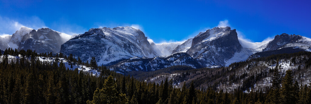 Glorious Winter Peaks by exposure4u