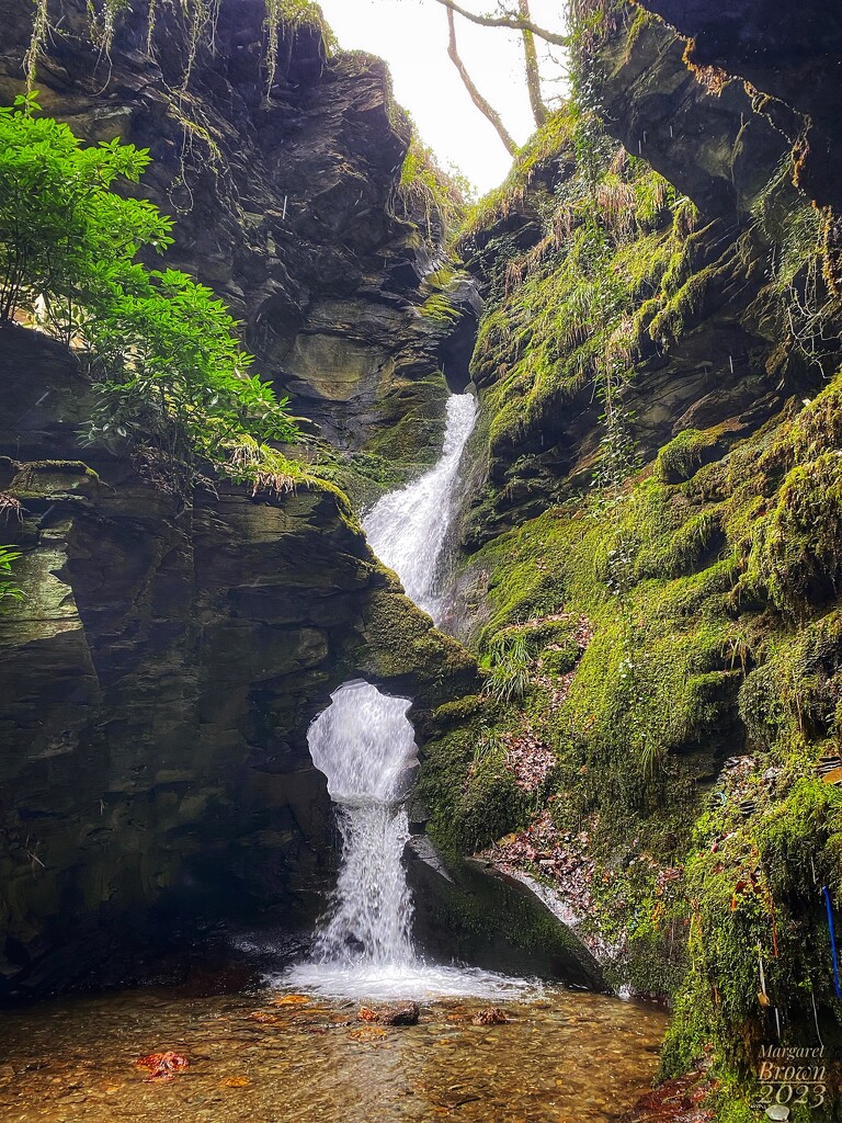 Waterfall by craftymeg