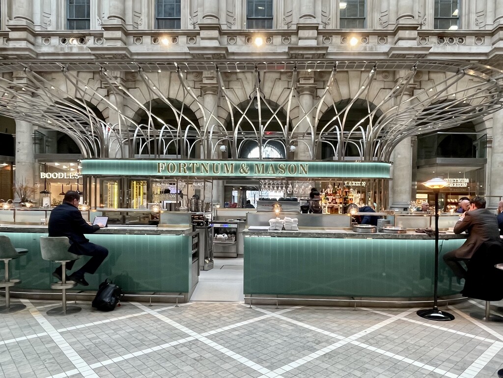 Royal Exchange bar  by jeremyccc