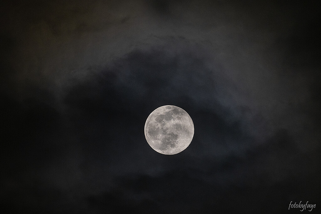 Tonight's moon by fayefaye