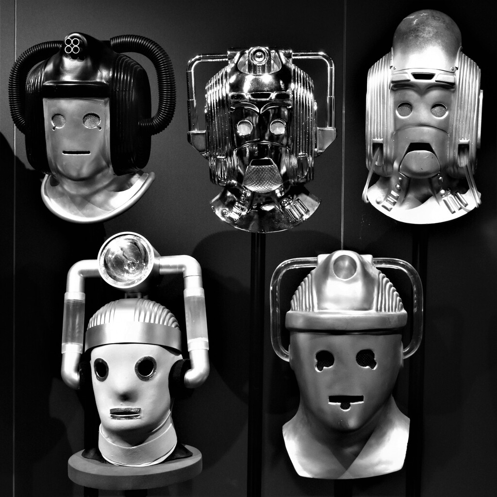 A selection of Cyberman heads! by anitaw
