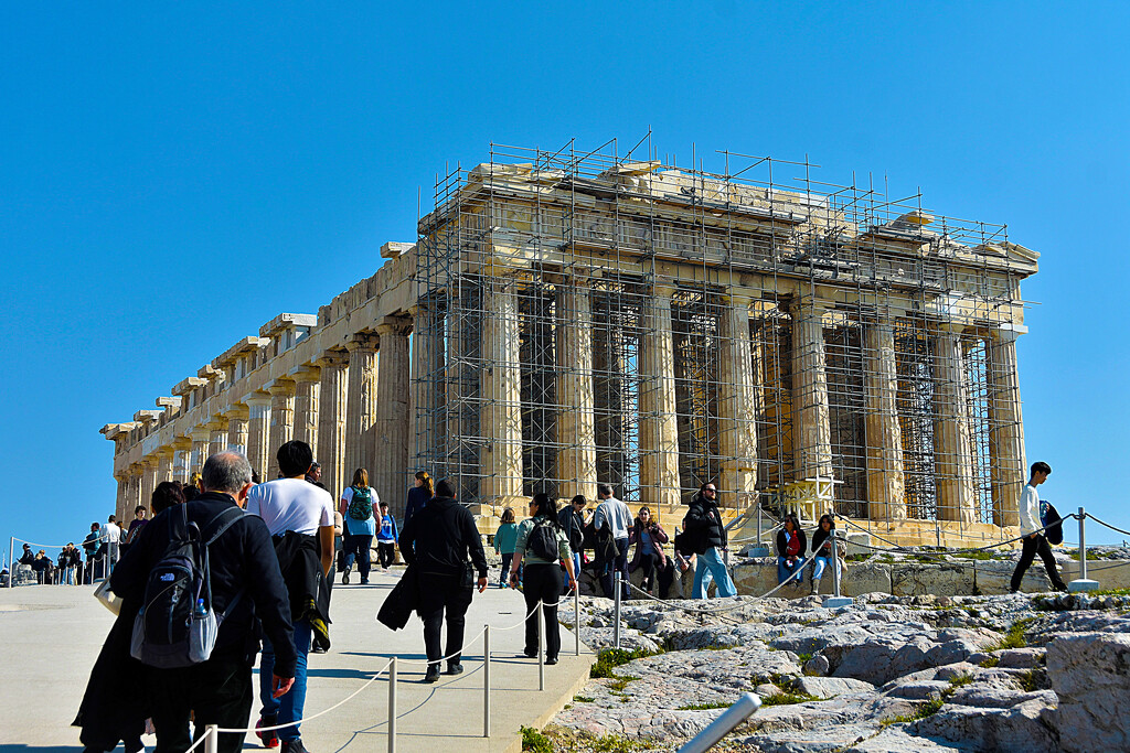 THE PARTHENON OVERLOOKS ATHENS by sangwann