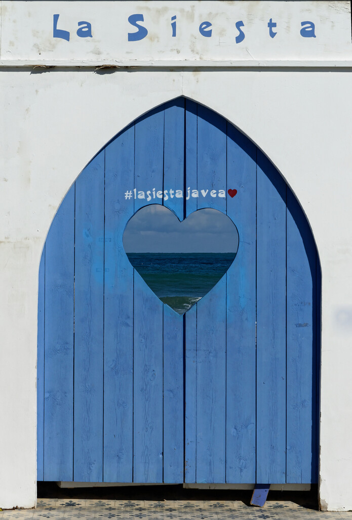 0312 - Door to the sea by bob65