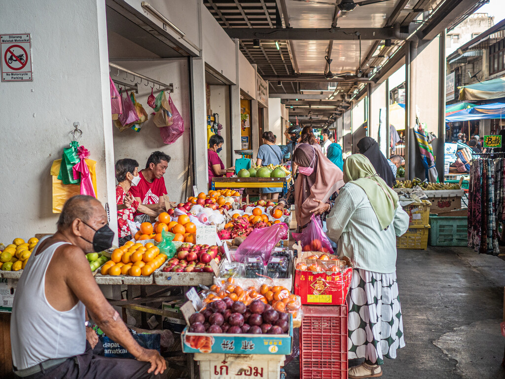 Fruit stall, Chowrasta Street. by ianjb21
