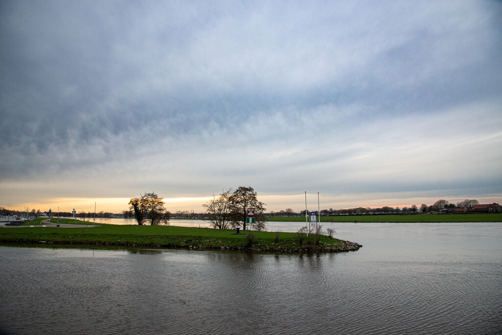 03-17 - Roer flows into the Maas by talmon