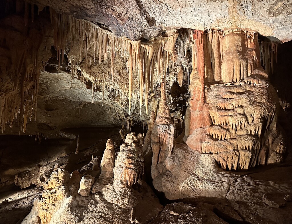 Kartchner Caverns, Arizona by redy4et