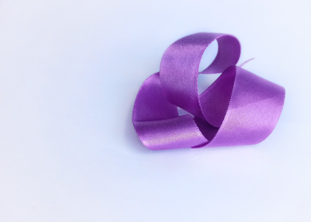 Purple Ribbon  by salza