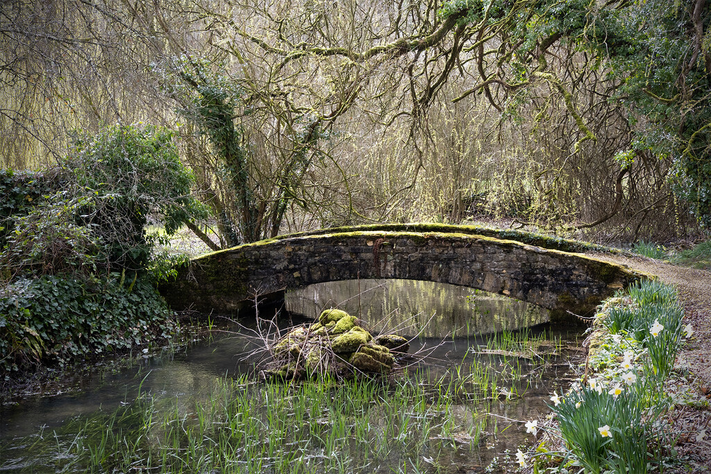 one stone bridge amongst many by helenhall