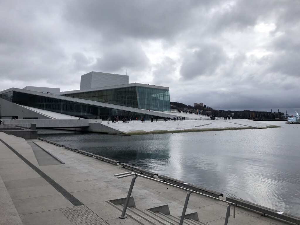 The Opera in Oslo by jacqbb
