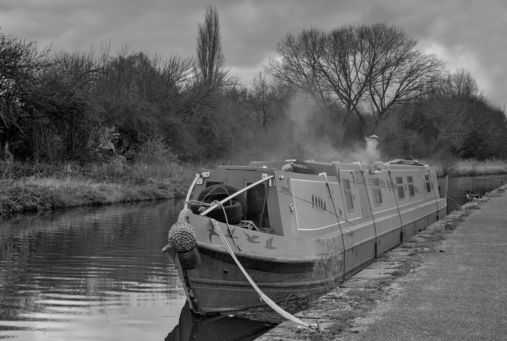 Narrow Boat Smoke by phil_howcroft