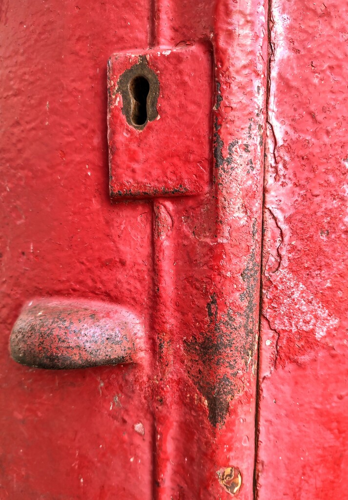 Pillar box red  by boxplayer
