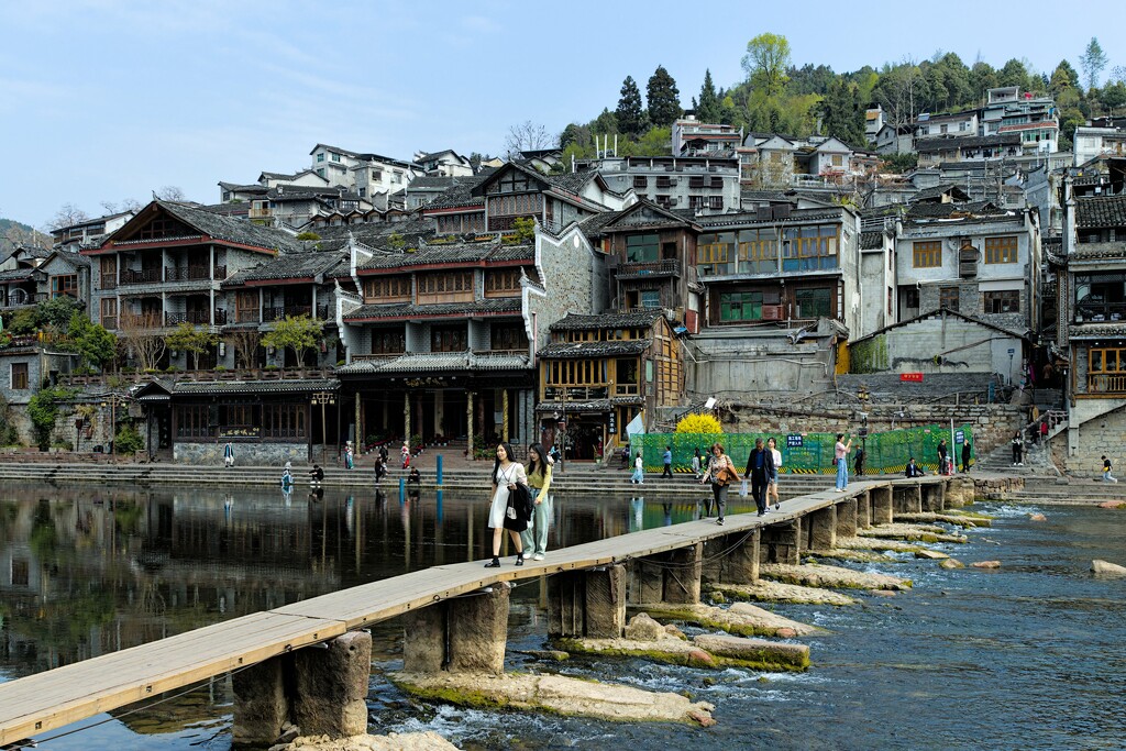 Fenghuang (Phoenix) Ancient Town by wh2021
