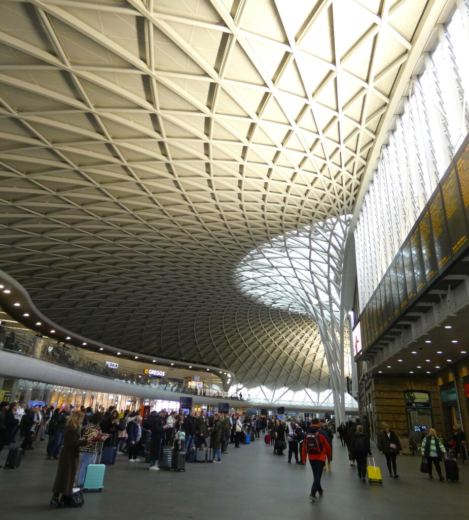 Kings Cross Railway Station, London - New Concourse by fishers
