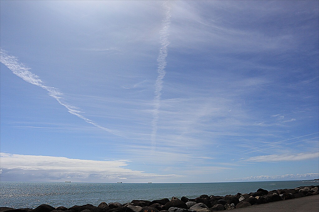 Vapour over Taranaki by sandradavies