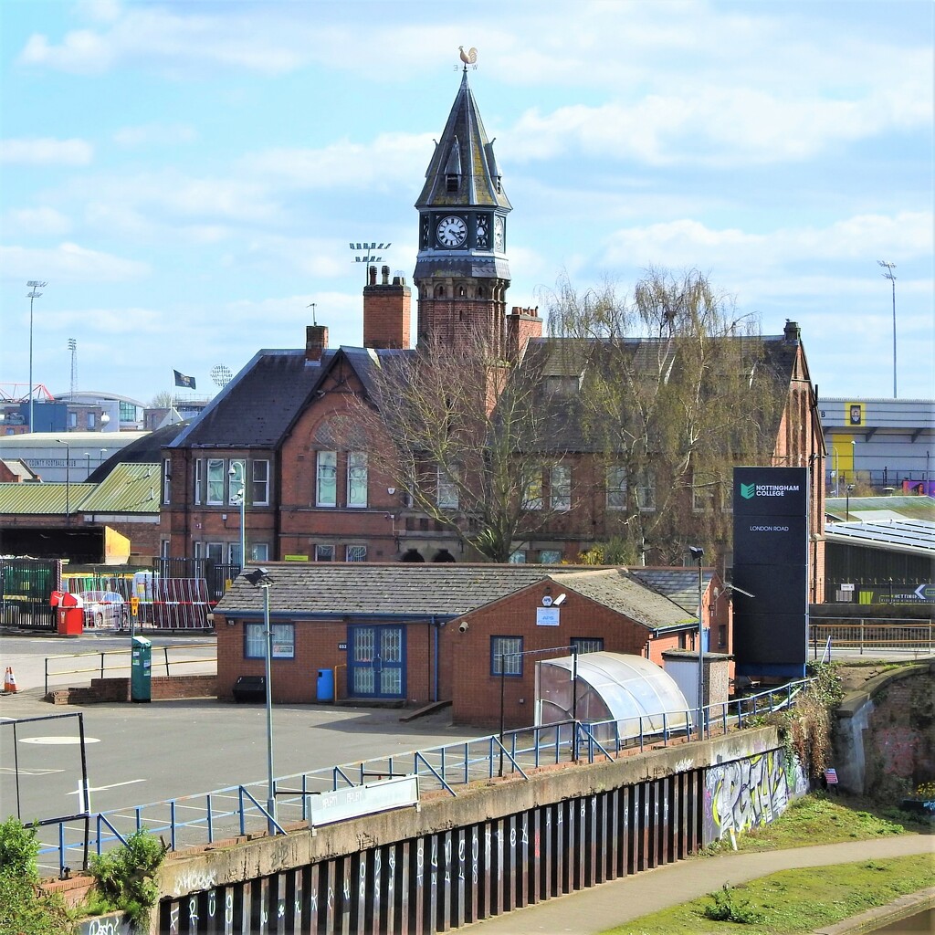Former London Road Railway Station by oldjosh