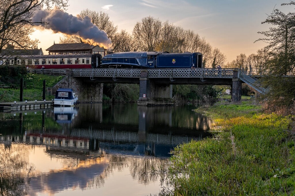 Sir Nigel Gresley in the Golden Hour  by rjb71