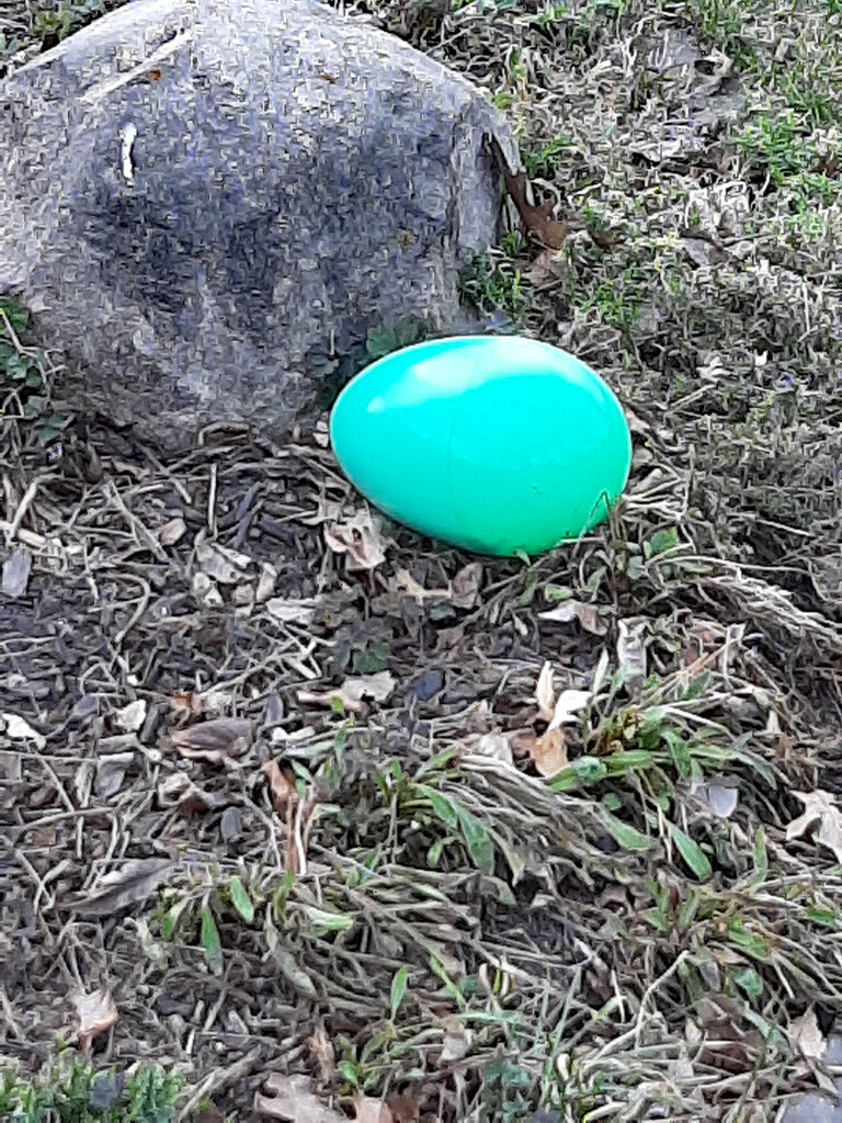 Giant Easter egg by larrysphotos