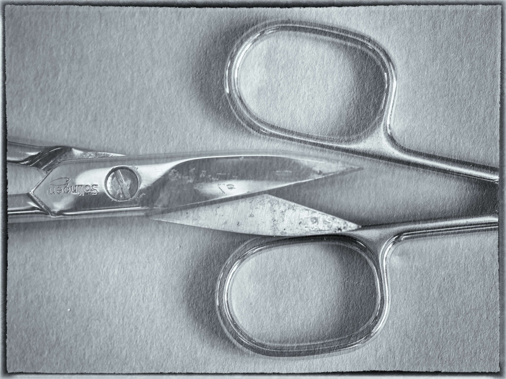Scissors 16 by haskar