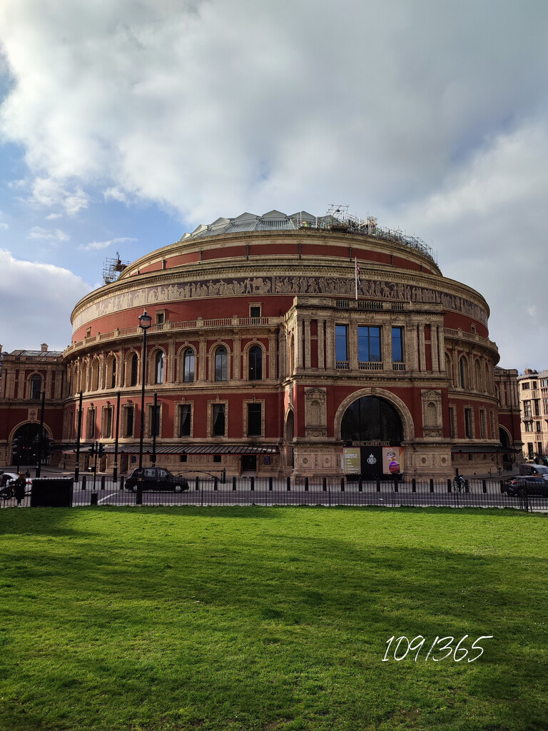 Royal Albert Hall by franbalsera