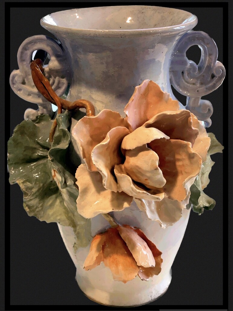 Gramma’s Vase by eahopp