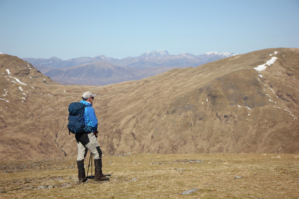 Looking over towards Ben Nevis from Beinn Mhanich by jamibann