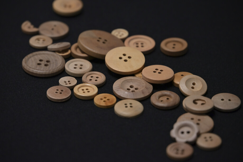 A Scattering of Buttons by metzpah