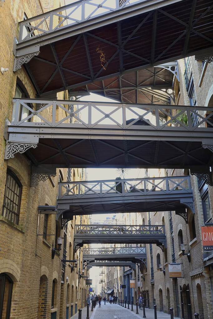 Shad Thames; London.....743 by neil_ge