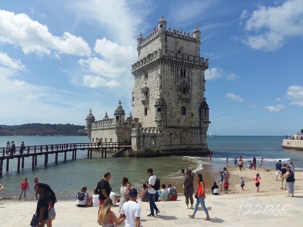 Belem Tower (Lisbon) by franbalsera