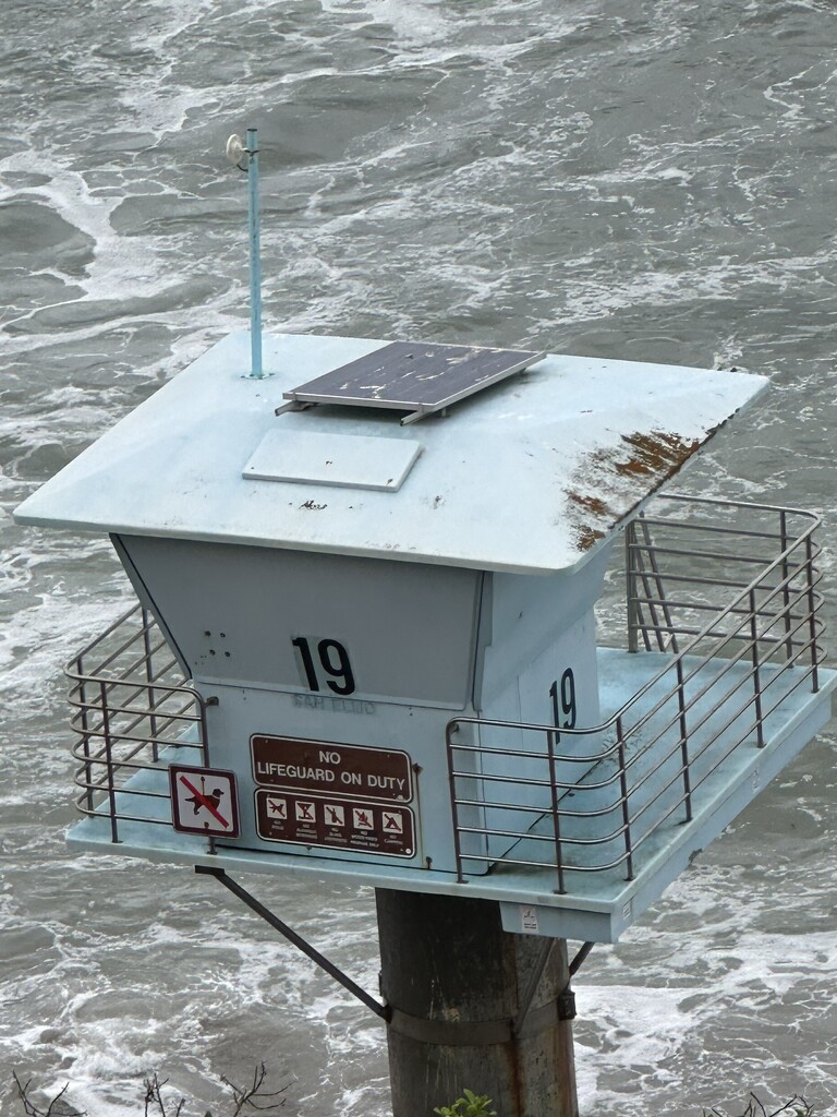 A Prime Lifeguard Tower by scooterd