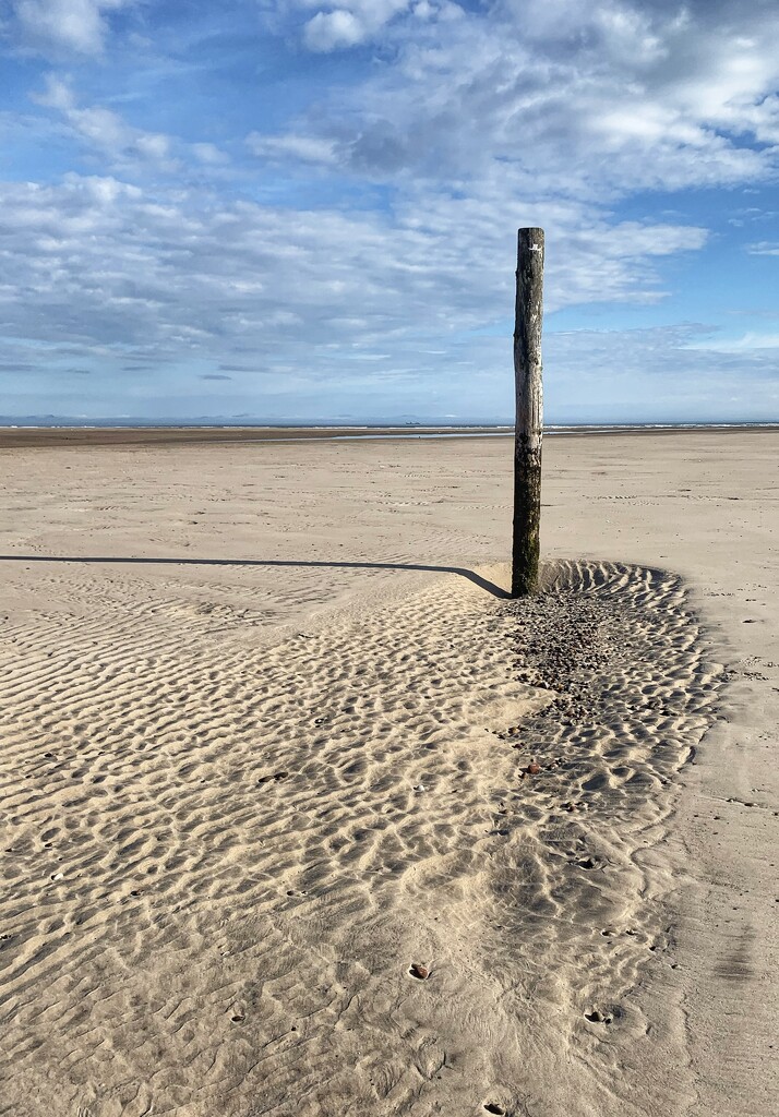 Patterns in the sand…….. by billdavidson