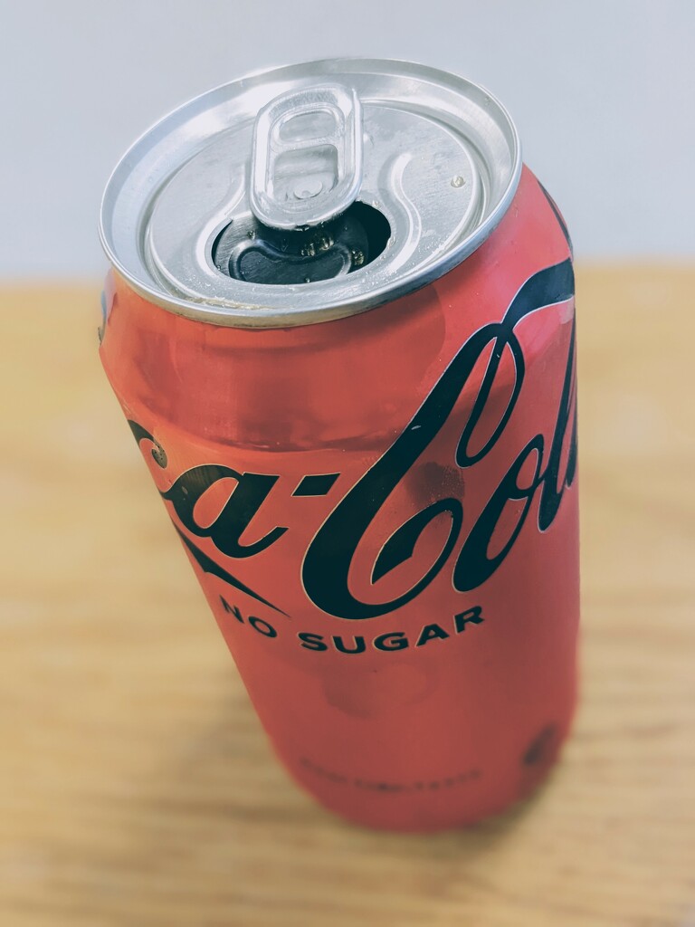 yeah it's a can of coke  by ulla